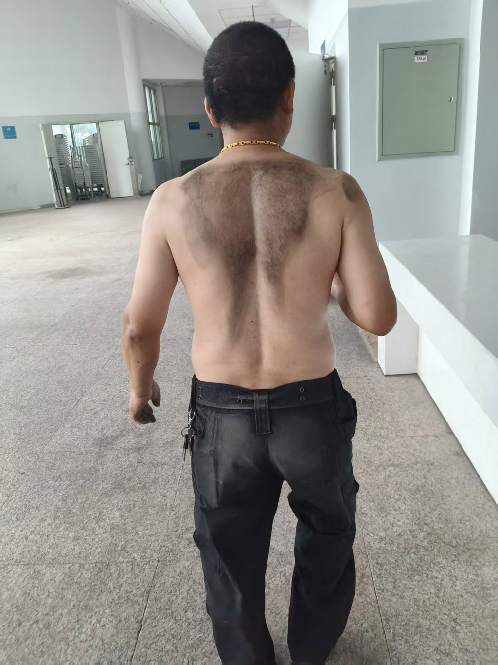 郑开明师傅.jpg
